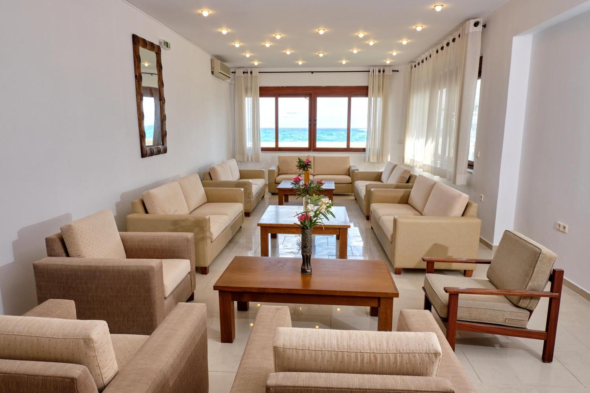 Niros Beachfront Aparthotel Kokkini Hani Dış mekan fotoğraf