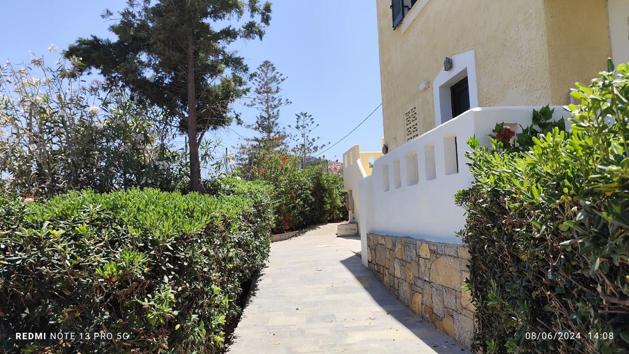Niros Beachfront Aparthotel Kokkini Hani Dış mekan fotoğraf