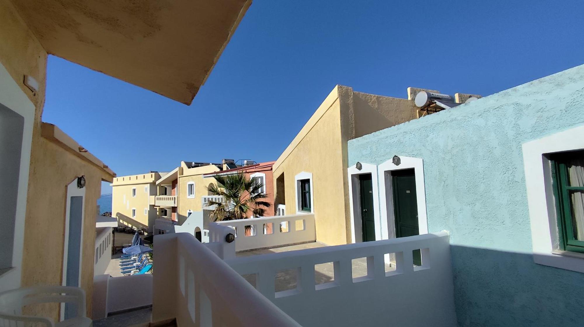 Niros Beachfront Aparthotel Kokkini Hani Dış mekan fotoğraf
