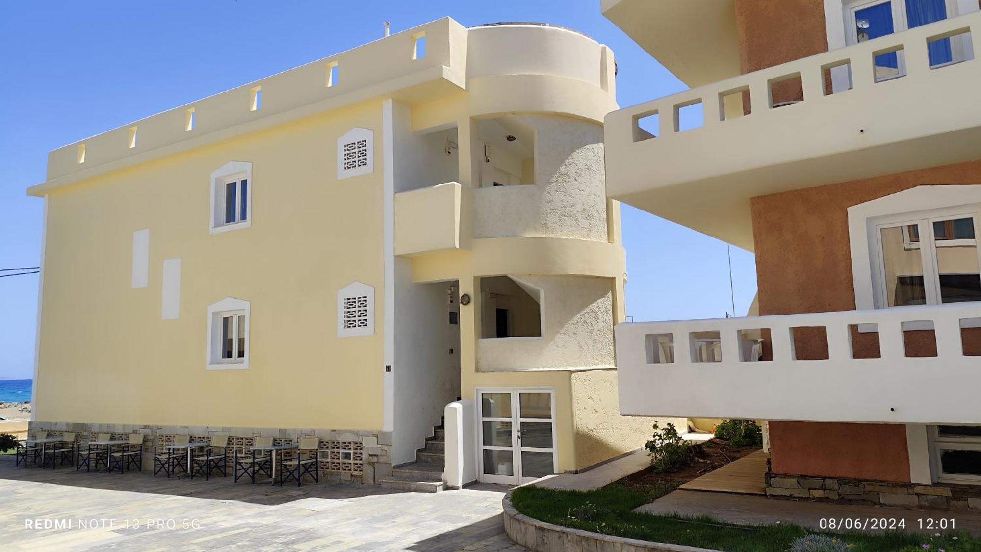Niros Beachfront Aparthotel Kokkini Hani Dış mekan fotoğraf