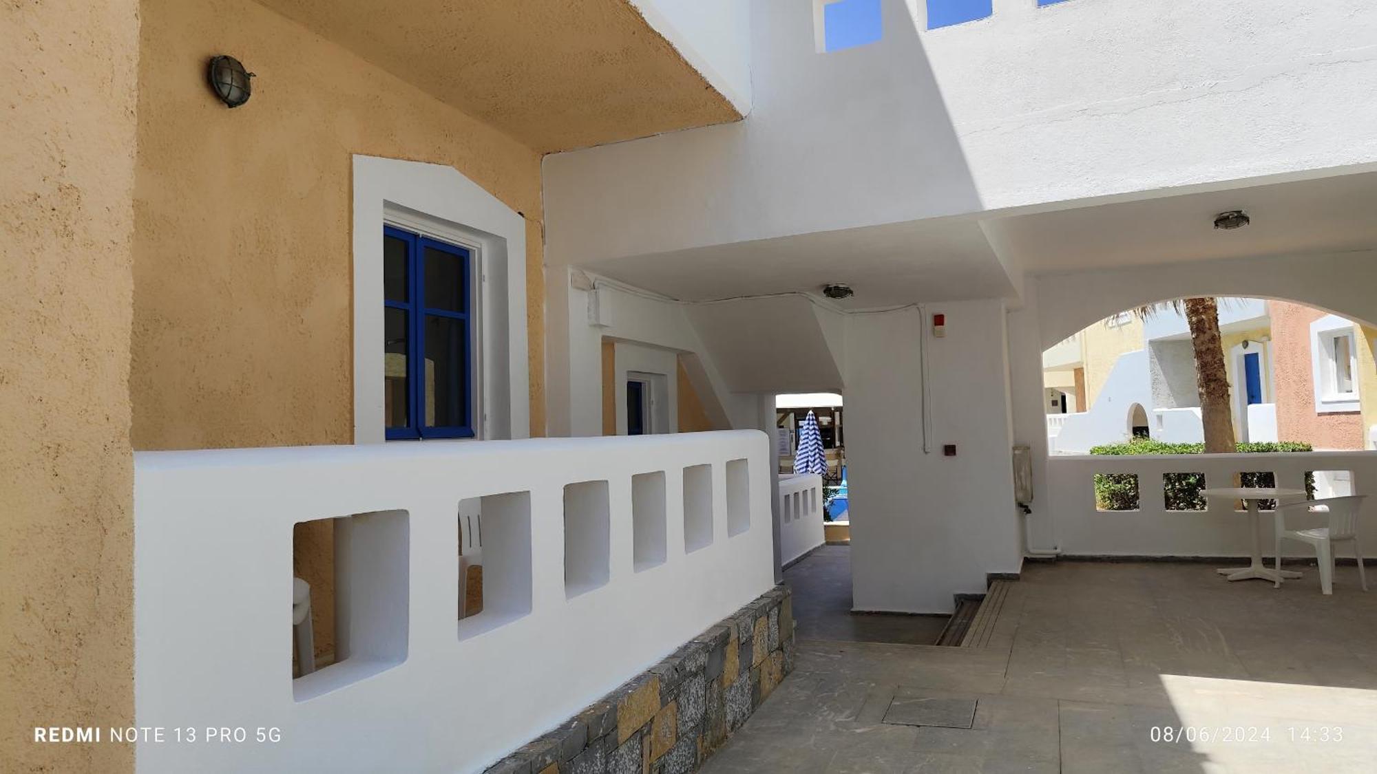 Niros Beachfront Aparthotel Kokkini Hani Dış mekan fotoğraf