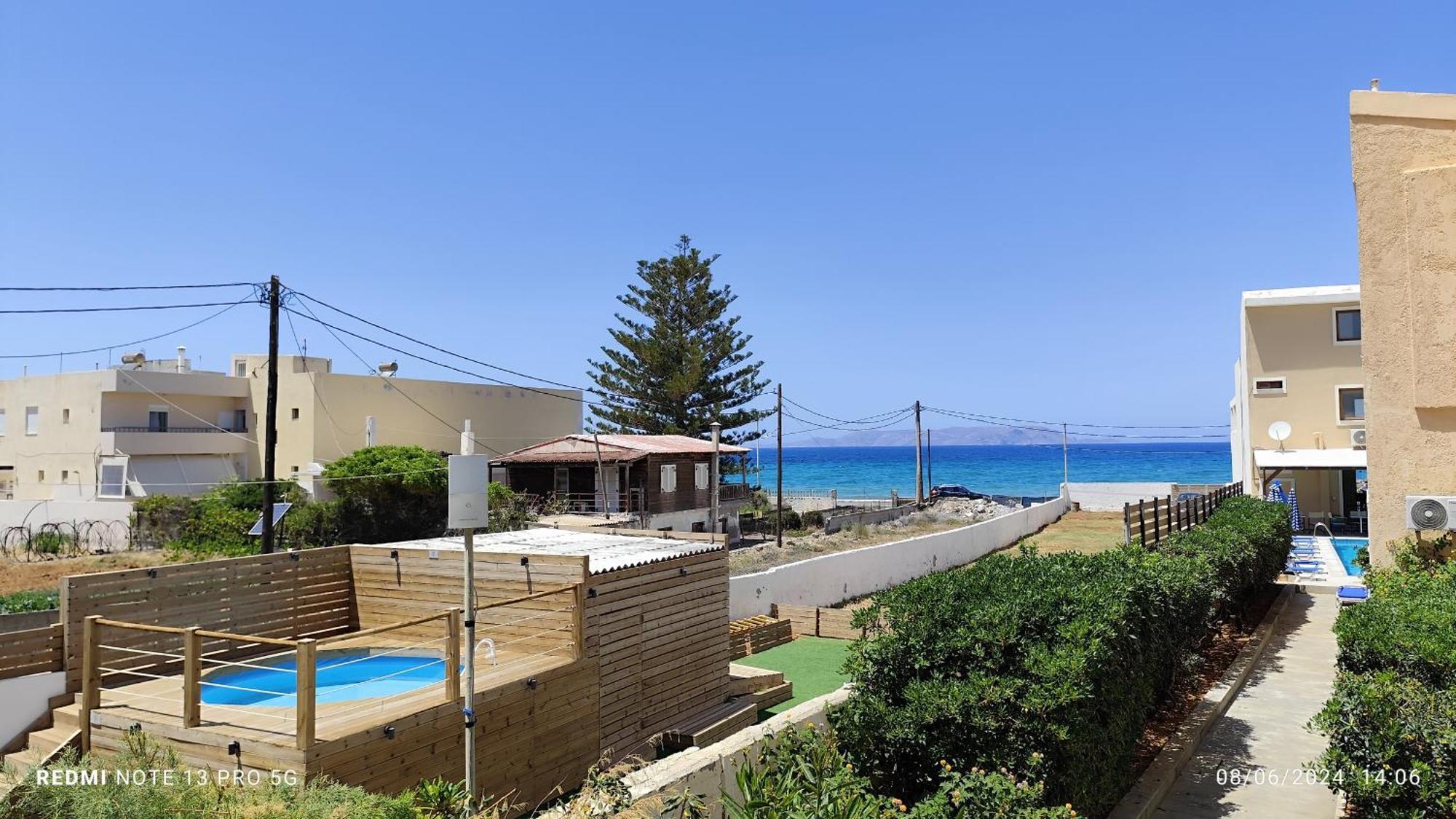 Niros Beachfront Aparthotel Kokkini Hani Dış mekan fotoğraf