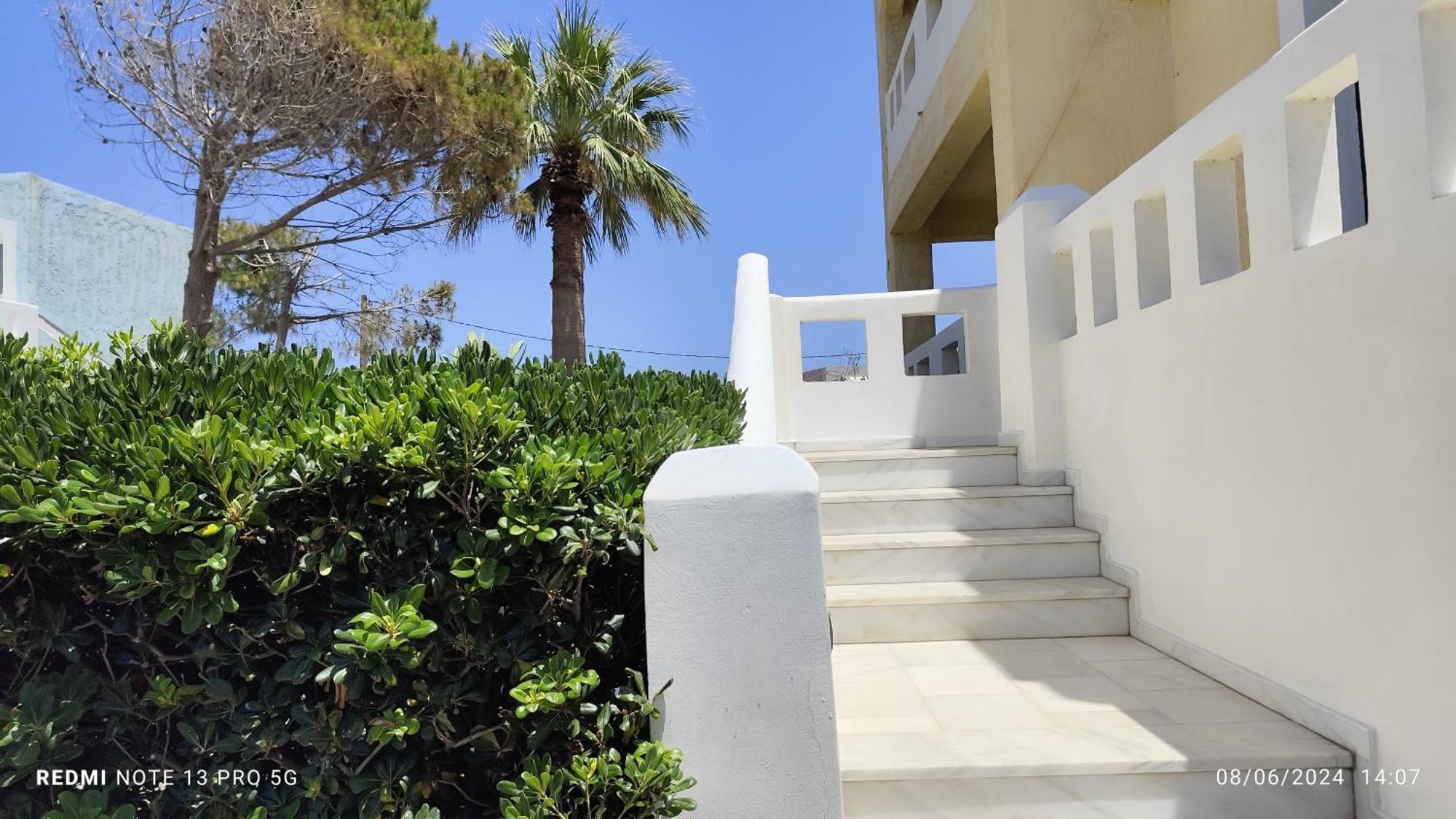 Niros Beachfront Aparthotel Kokkini Hani Dış mekan fotoğraf