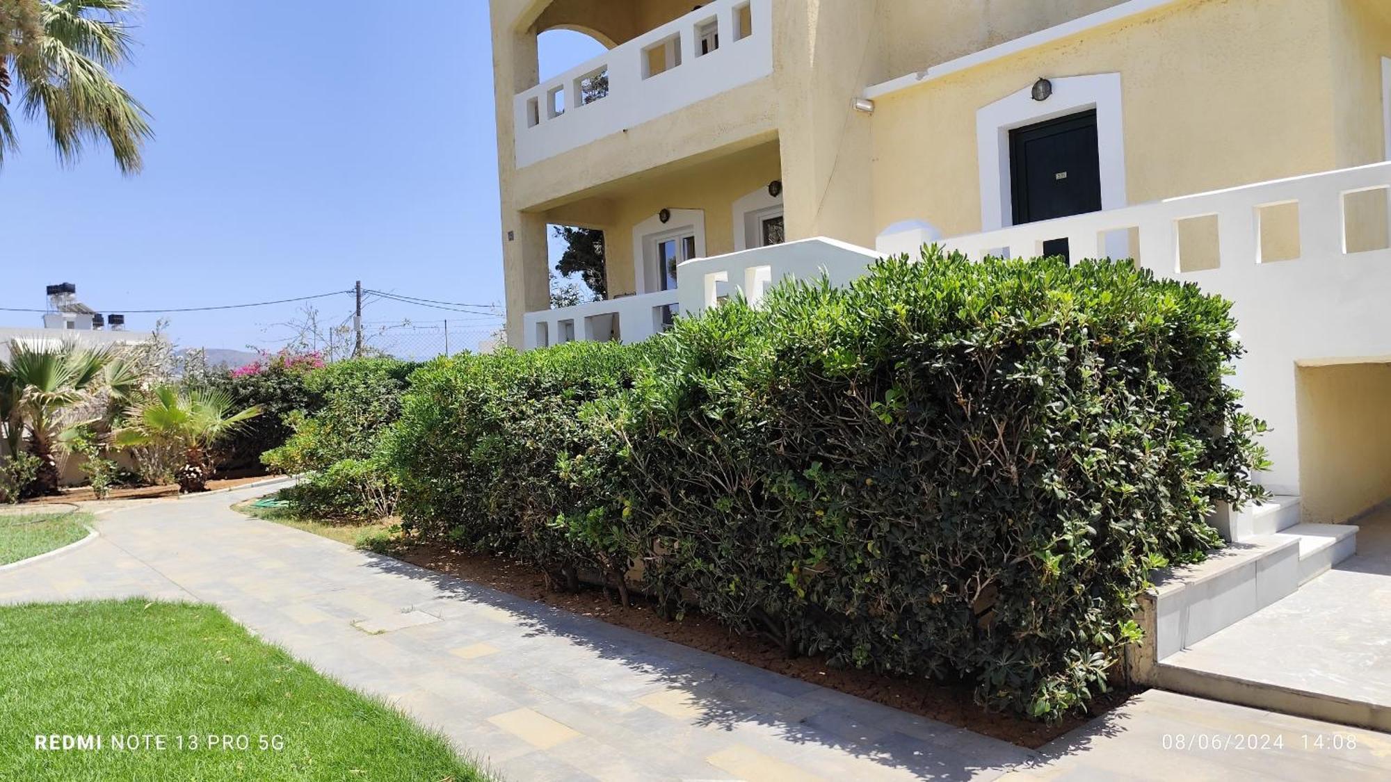 Niros Beachfront Aparthotel Kokkini Hani Dış mekan fotoğraf