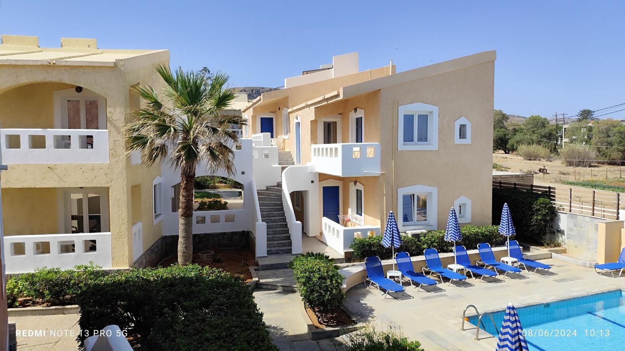 Niros Beachfront Aparthotel Kokkini Hani Dış mekan fotoğraf