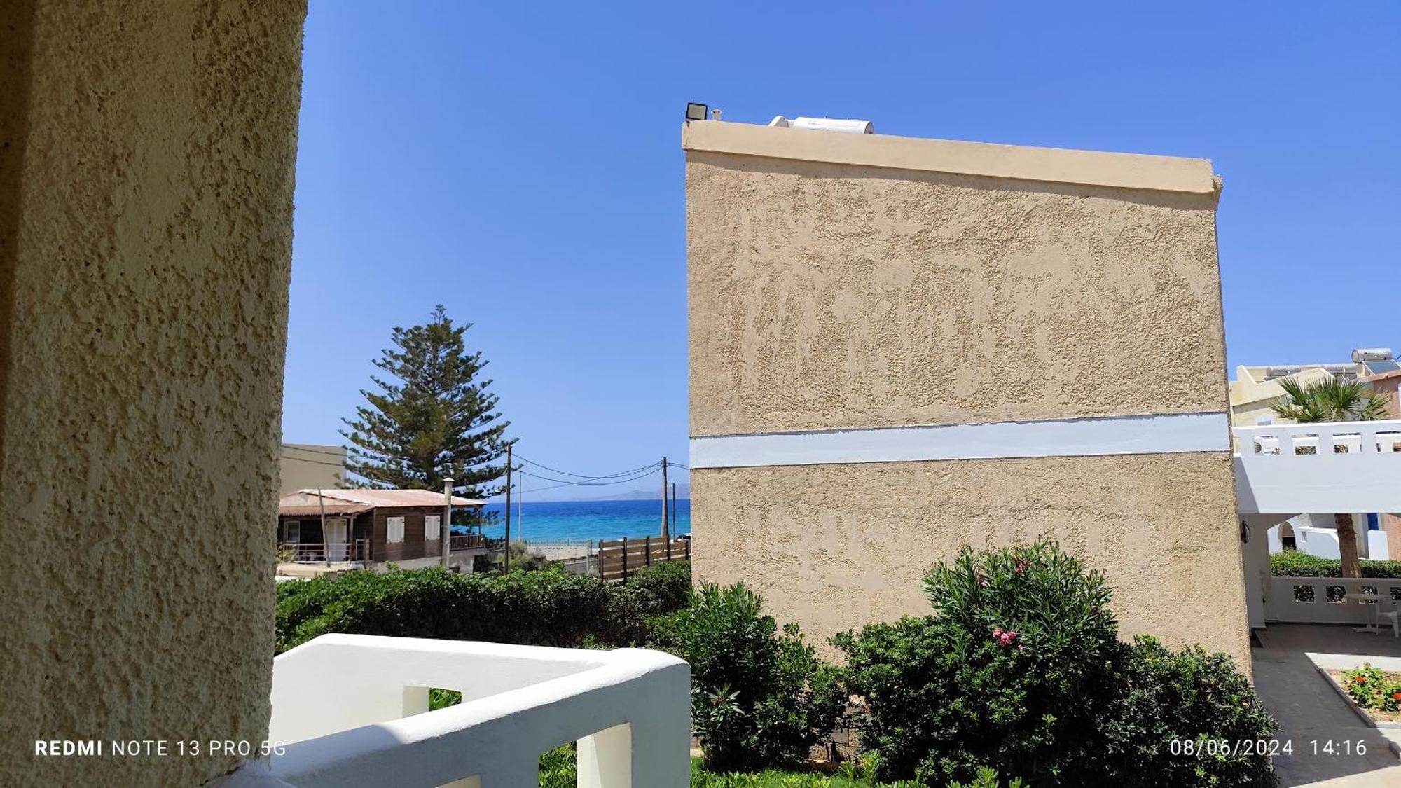 Niros Beachfront Aparthotel Kokkini Hani Dış mekan fotoğraf