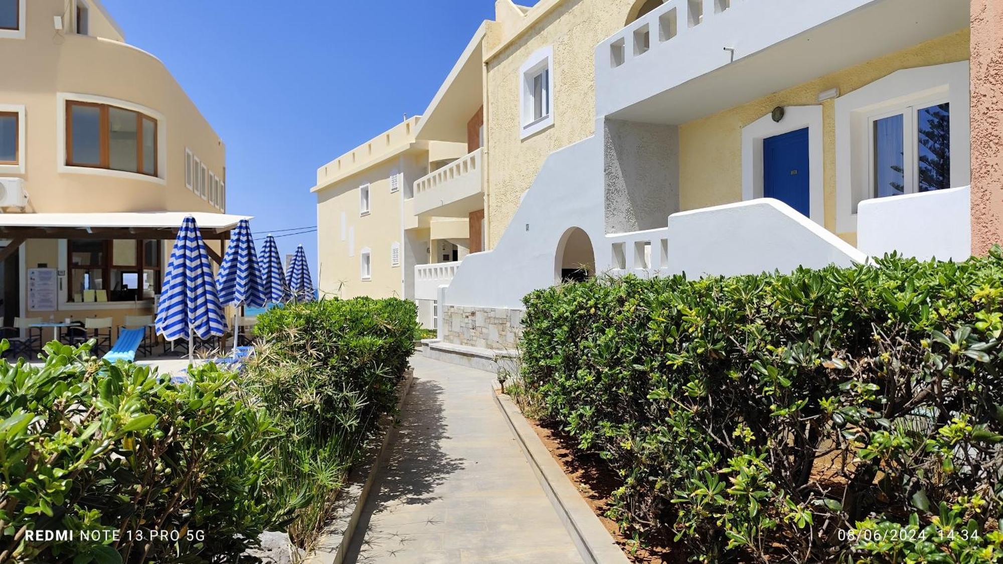 Niros Beachfront Aparthotel Kokkini Hani Dış mekan fotoğraf