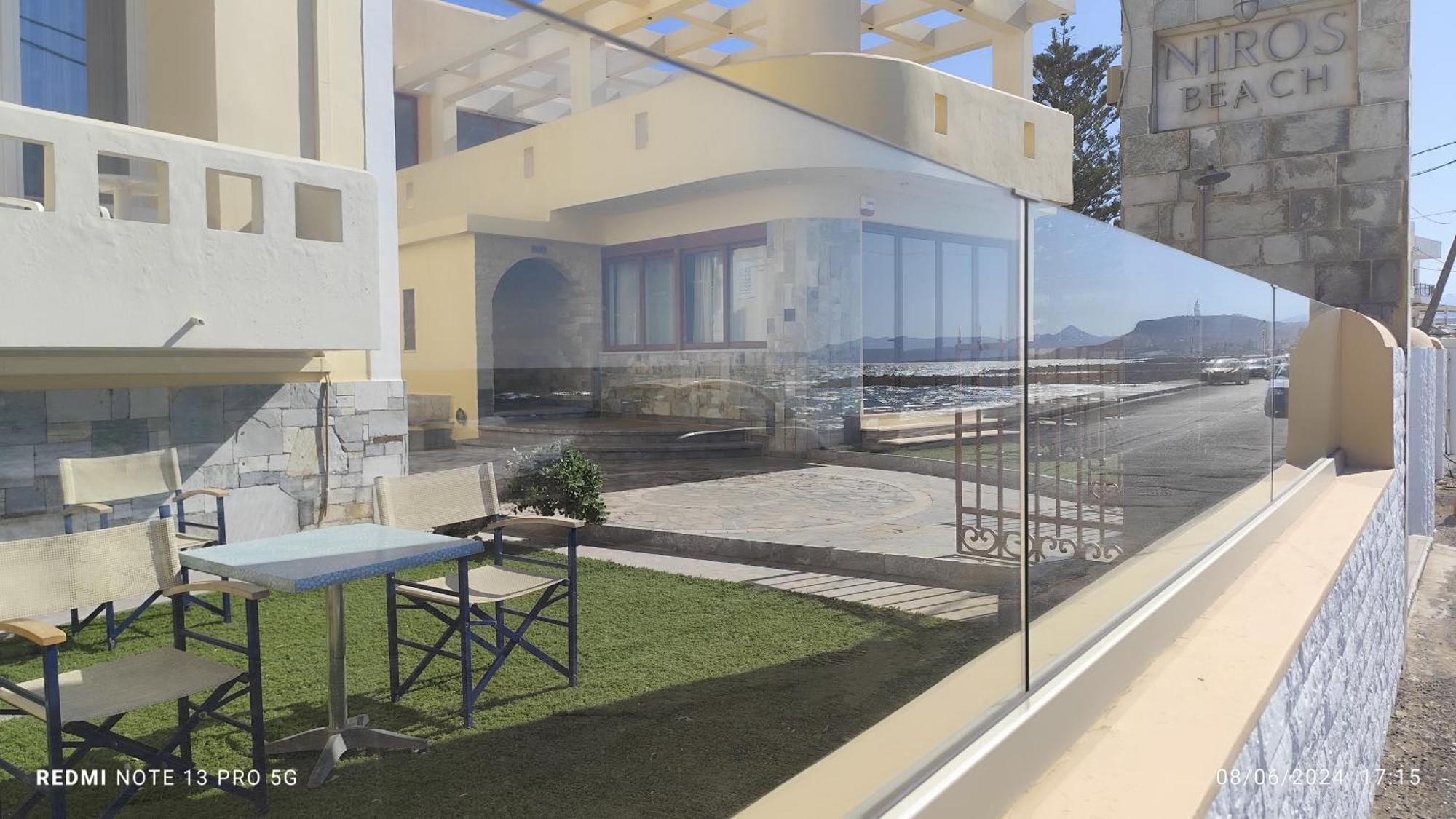 Niros Beachfront Aparthotel Kokkini Hani Dış mekan fotoğraf