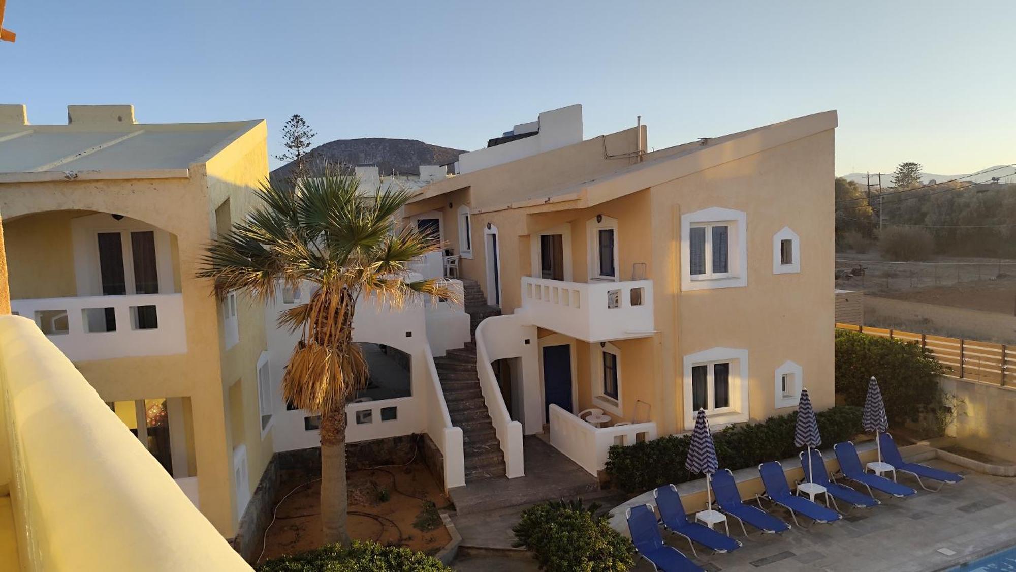 Niros Beachfront Aparthotel Kokkini Hani Dış mekan fotoğraf