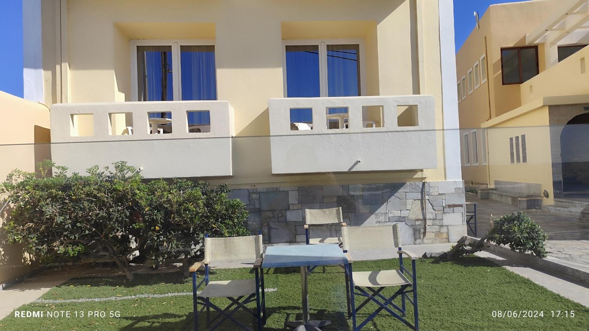 Niros Beachfront Aparthotel Kokkini Hani Dış mekan fotoğraf